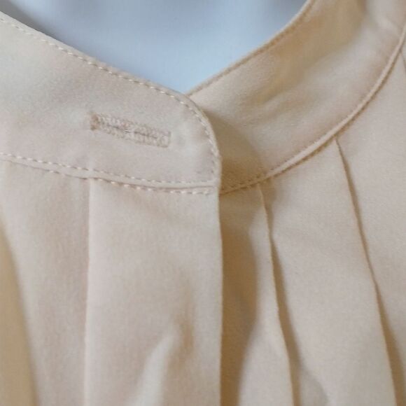 J Crew Factory pale yellow button down long sleeve blouse SZ M NWOT - Picture 4 of 8